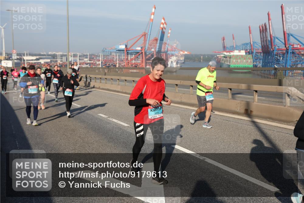 03.10.2025 - Köhlbrandbrückenlauf Yannick Fuchs http://msf.ph/oto/9179613 03.10.2025 08:52:38 Position 2 3029 meine-sportfotos.de