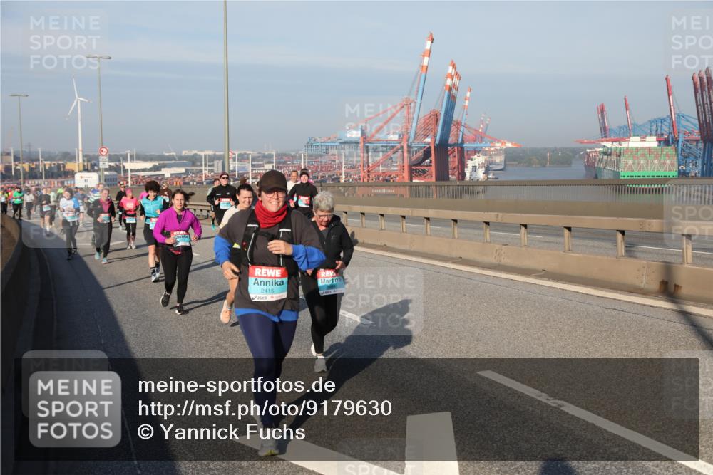 03.10.2025 - Köhlbrandbrückenlauf Yannick Fuchs http://msf.ph/oto/9179630 03.10.2025 08:52:41 Position 2 2415 meine-sportfotos.de