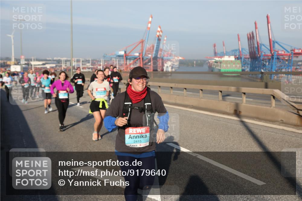 03.10.2025 - Köhlbrandbrückenlauf Yannick Fuchs http://msf.ph/oto/9179640 03.10.2025 08:52:42 Position 2 2415 meine-sportfotos.de