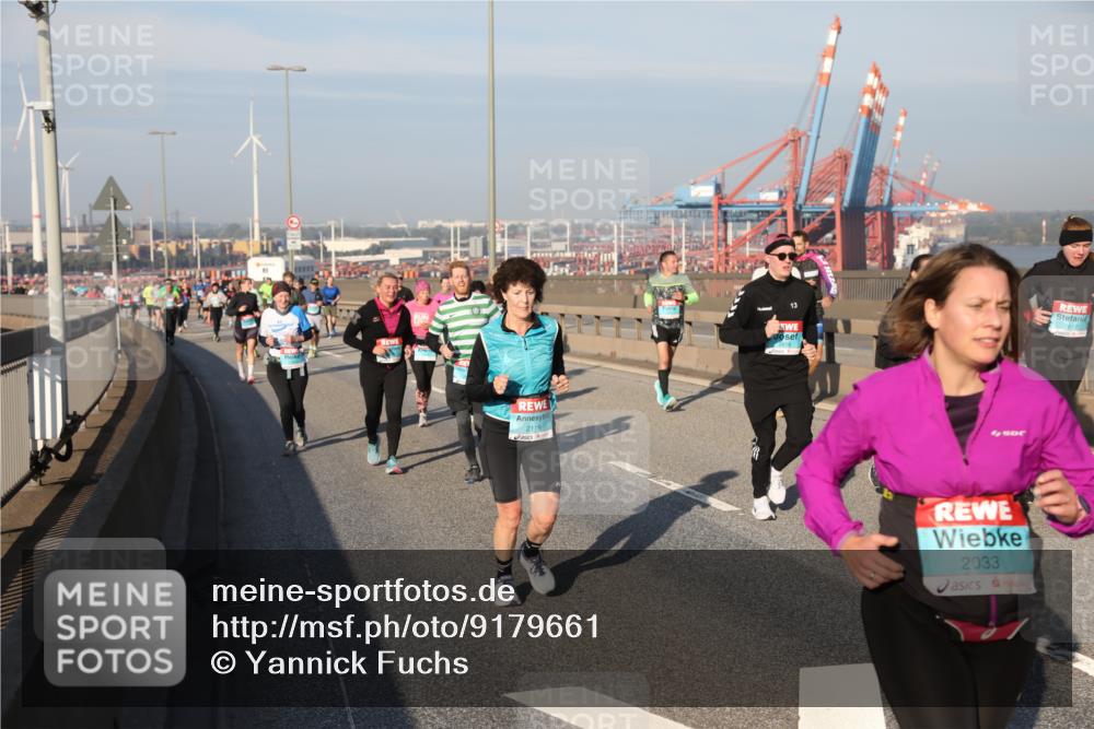 03.10.2025 - Köhlbrandbrückenlauf Yannick Fuchs http://msf.ph/oto/9179661 03.10.2025 08:52:45 Position 2 2119, 2033, 2617 meine-sportfotos.de