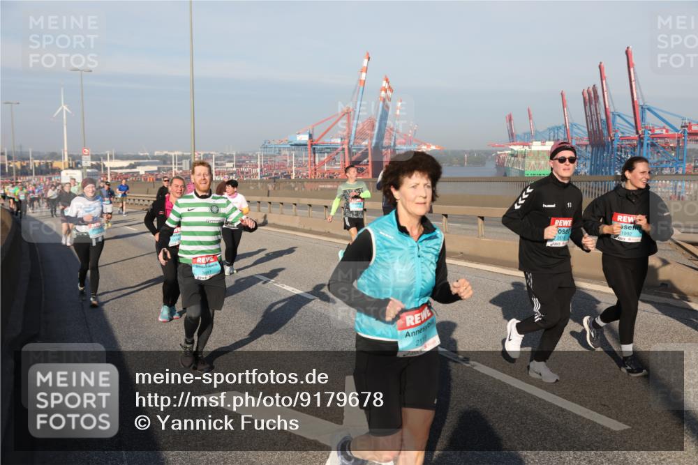 03.10.2025 - Köhlbrandbrückenlauf Yannick Fuchs http://msf.ph/oto/9179678 03.10.2025 08:52:46 Position 2 3617, 2119, 13, 2616, 1992 meine-sportfotos.de