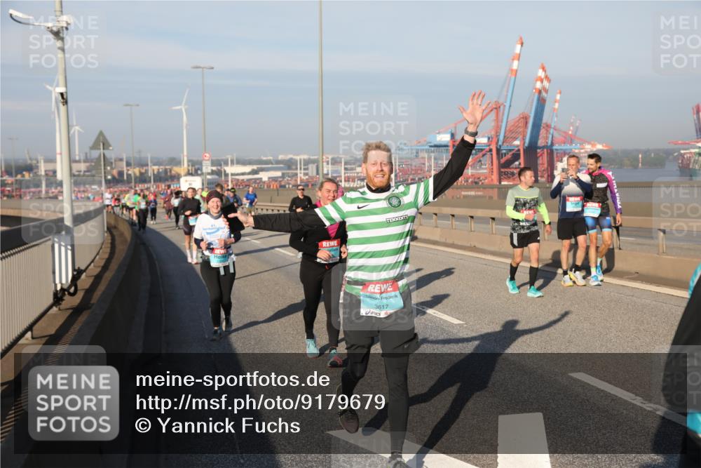 03.10.2025 - Köhlbrandbrückenlauf Yannick Fuchs http://msf.ph/oto/9179679 03.10.2025 08:52:47 Position 2 3617 meine-sportfotos.de