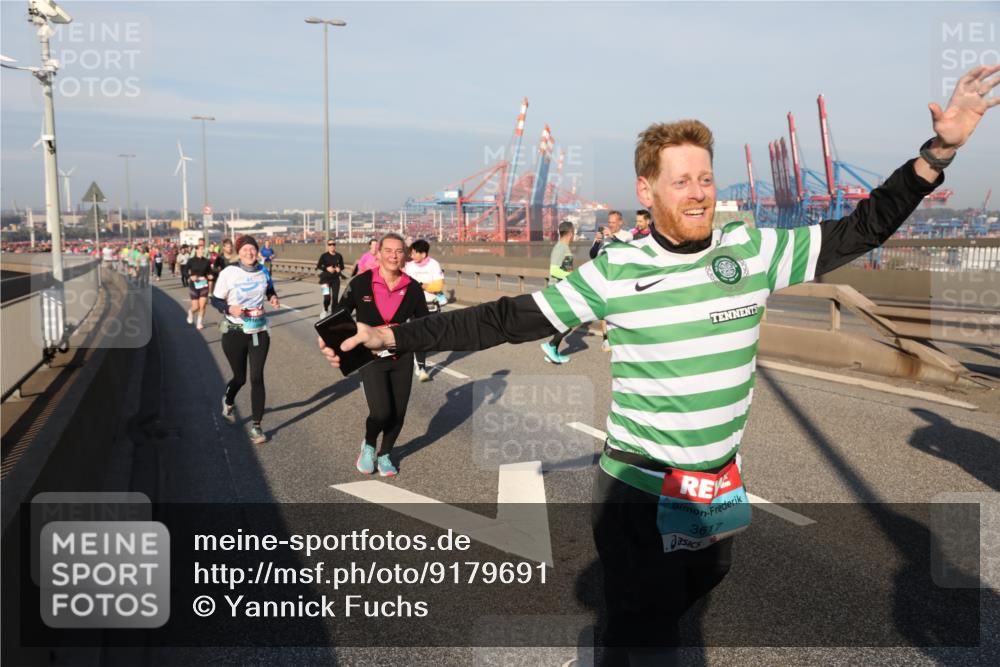 03.10.2025 - Köhlbrandbrückenlauf Yannick Fuchs http://msf.ph/oto/9179691 03.10.2025 08:52:48 Position 2 3617 meine-sportfotos.de