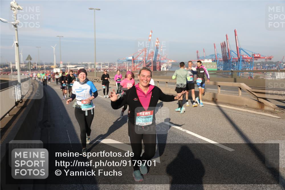 03.10.2025 - Köhlbrandbrückenlauf Yannick Fuchs http://msf.ph/oto/9179701 03.10.2025 08:52:49 Position 2 41, 2194, 1414 meine-sportfotos.de
