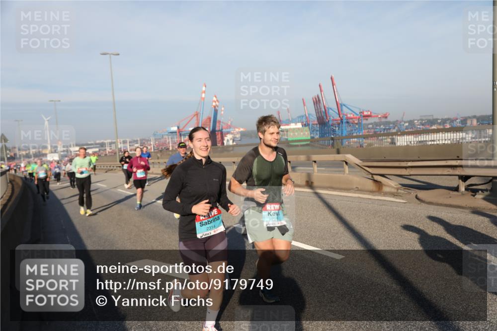 03.10.2025 - Köhlbrandbrückenlauf Yannick Fuchs http://msf.ph/oto/9179749 03.10.2025 08:52:54 Position 2 2314, 231 meine-sportfotos.de