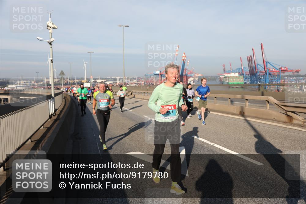 03.10.2025 - Köhlbrandbrückenlauf Yannick Fuchs http://msf.ph/oto/9179780 03.10.2025 08:52:58 Position 2  meine-sportfotos.de