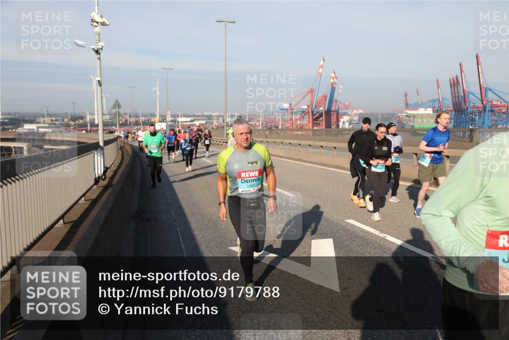 03.10.2025 - Köhlbrandbrückenlauf Yannick Fuchs http://msf.ph/oto/9179788 03.10.2025 08:52:59 Position 2 1482 meine-sportfotos.de