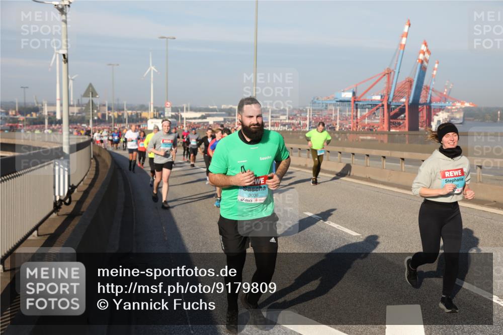 03.10.2025 - Köhlbrandbrückenlauf Yannick Fuchs http://msf.ph/oto/9179809 03.10.2025 08:53:02 Position 2 3038 meine-sportfotos.de