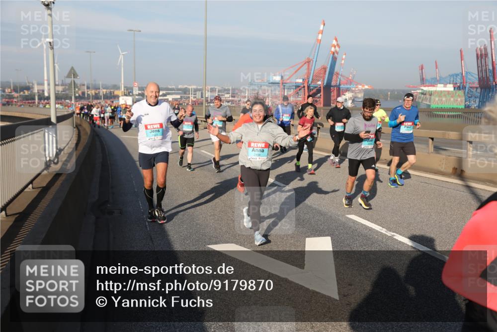 03.10.2025 - Köhlbrandbrückenlauf Yannick Fuchs http://msf.ph/oto/9179870 03.10.2025 08:53:11 Position 2 2456 meine-sportfotos.de