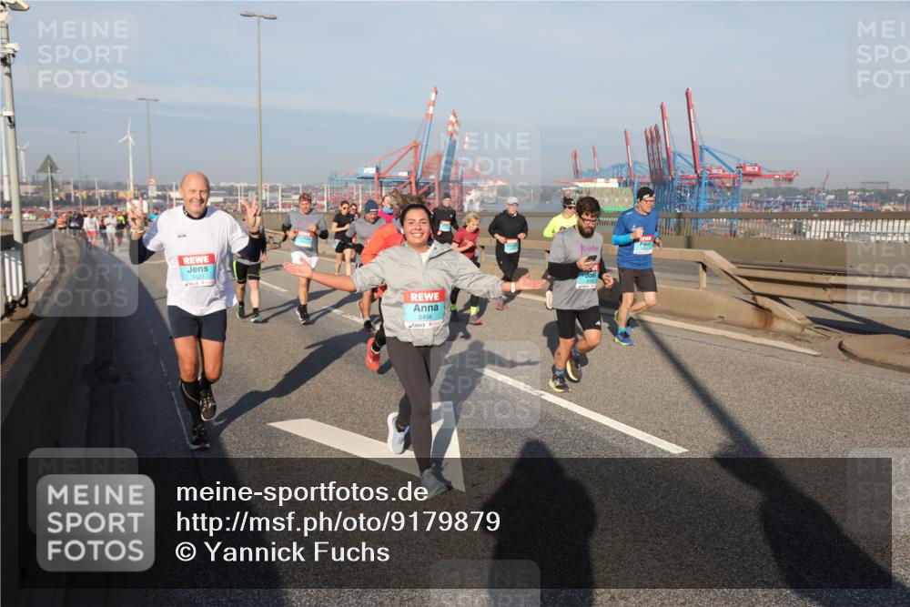 03.10.2025 - Köhlbrandbrückenlauf Yannick Fuchs http://msf.ph/oto/9179879 03.10.2025 08:53:12 Position 2 2456 meine-sportfotos.de