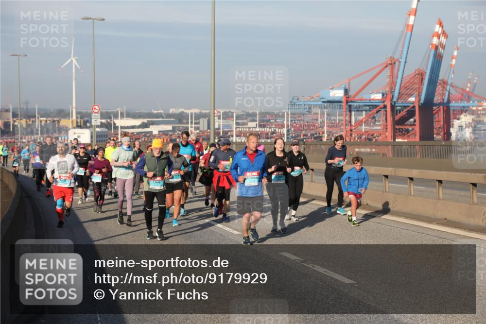 03.10.2025 - Köhlbrandbrückenlauf Yannick Fuchs http://msf.ph/oto/9179929 03.10.2025 08:53:21 Position 2  meine-sportfotos.de