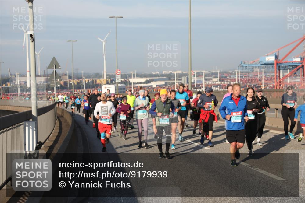 03.10.2025 - Köhlbrandbrückenlauf Yannick Fuchs http://msf.ph/oto/9179939 03.10.2025 08:53:21 Position 2 2158 meine-sportfotos.de