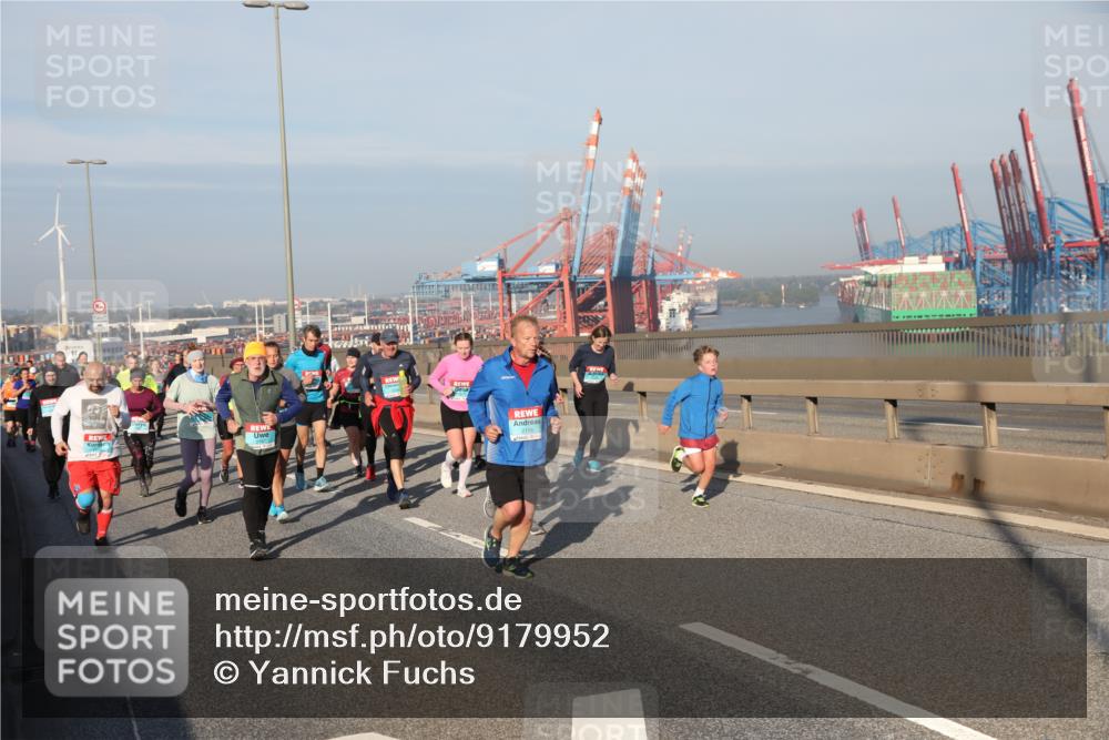 03.10.2025 - Köhlbrandbrückenlauf Yannick Fuchs http://msf.ph/oto/9179952 03.10.2025 08:53:22 Position 2 2158 meine-sportfotos.de