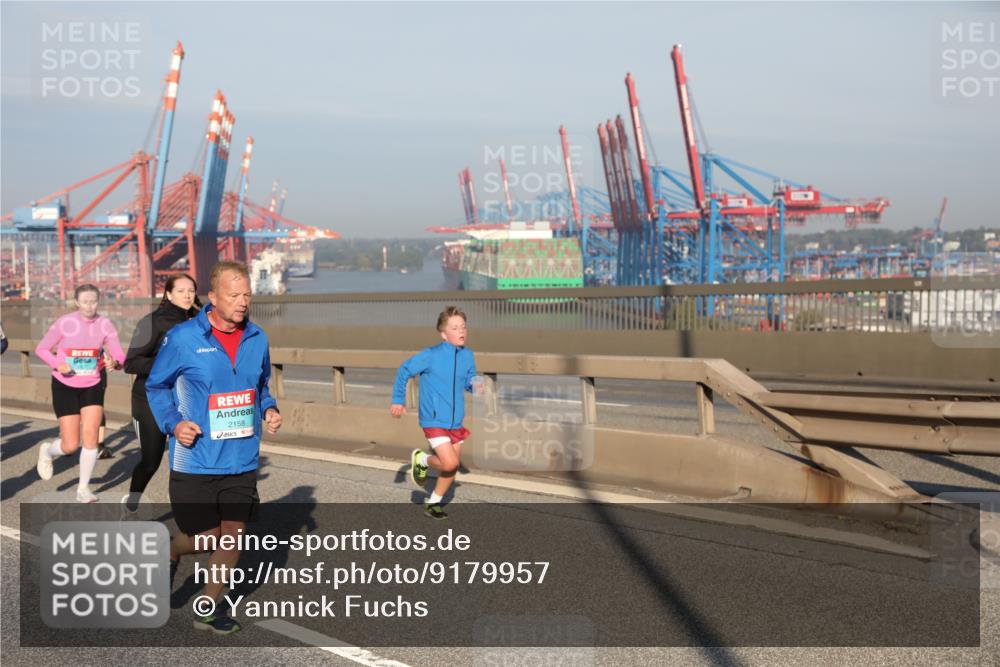 03.10.2025 - Köhlbrandbrückenlauf Yannick Fuchs http://msf.ph/oto/9179957 03.10.2025 08:53:23 Position 2 2158 meine-sportfotos.de