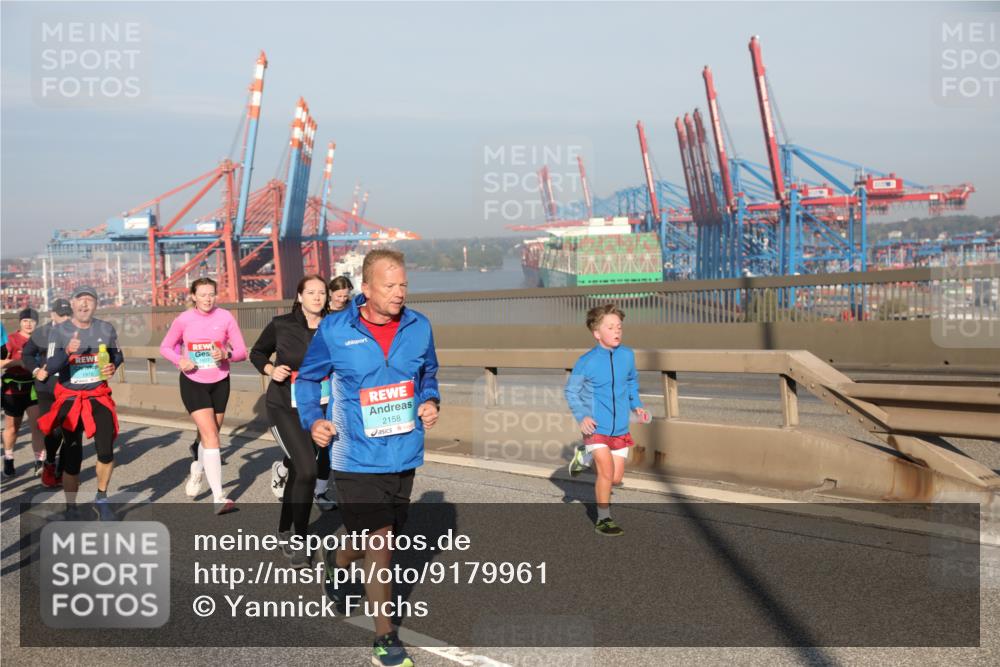 03.10.2025 - Köhlbrandbrückenlauf Yannick Fuchs http://msf.ph/oto/9179961 03.10.2025 08:53:23 Position 2 2158 meine-sportfotos.de