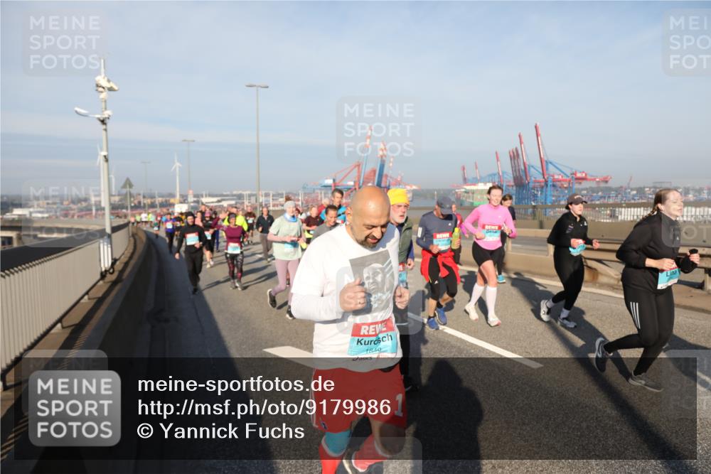03.10.2025 - Köhlbrandbrückenlauf Yannick Fuchs http://msf.ph/oto/9179986 03.10.2025 08:53:26 Position 2 1840 meine-sportfotos.de