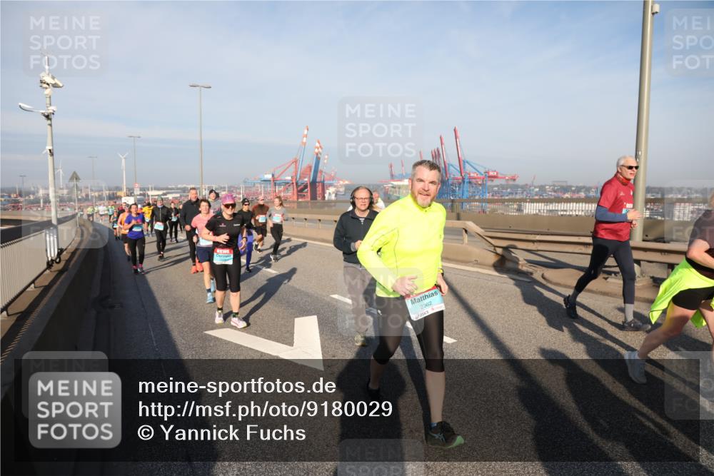 03.10.2025 - Köhlbrandbrückenlauf Yannick Fuchs http://msf.ph/oto/9180029 03.10.2025 08:53:30 Position 2 2362 meine-sportfotos.de