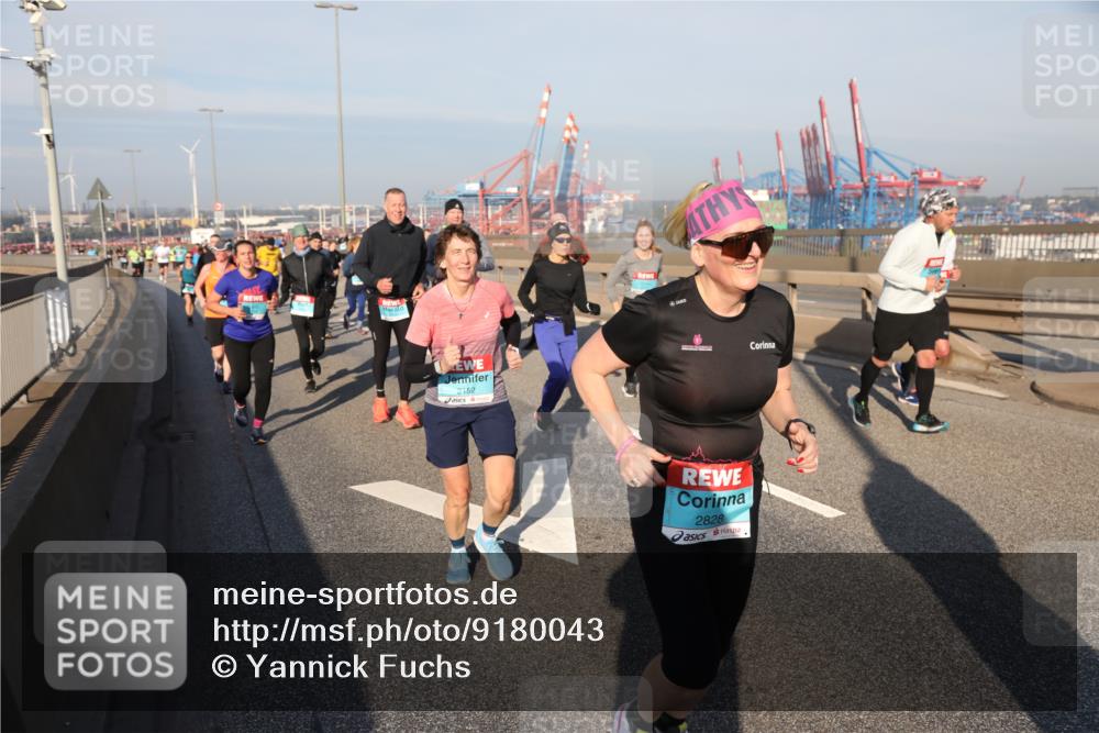 03.10.2025 - Köhlbrandbrückenlauf Yannick Fuchs http://msf.ph/oto/9180043 03.10.2025 08:53:32 Position 2 2152, 2828 meine-sportfotos.de