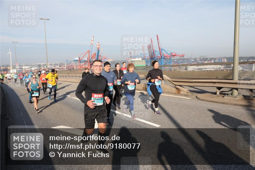 03.10.2025 - Köhlbrandbrückenlauf Yannick Fuchs http://msf.ph/oto/9180077 03.10.2025 08:53:36 Position 2 2721 meine-sportfotos.de