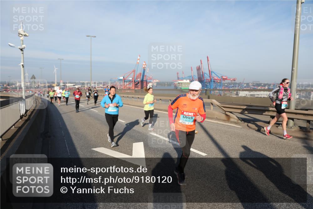 03.10.2025 - Köhlbrandbrückenlauf Yannick Fuchs http://msf.ph/oto/9180120 03.10.2025 08:53:41 Position 2 3577 meine-sportfotos.de