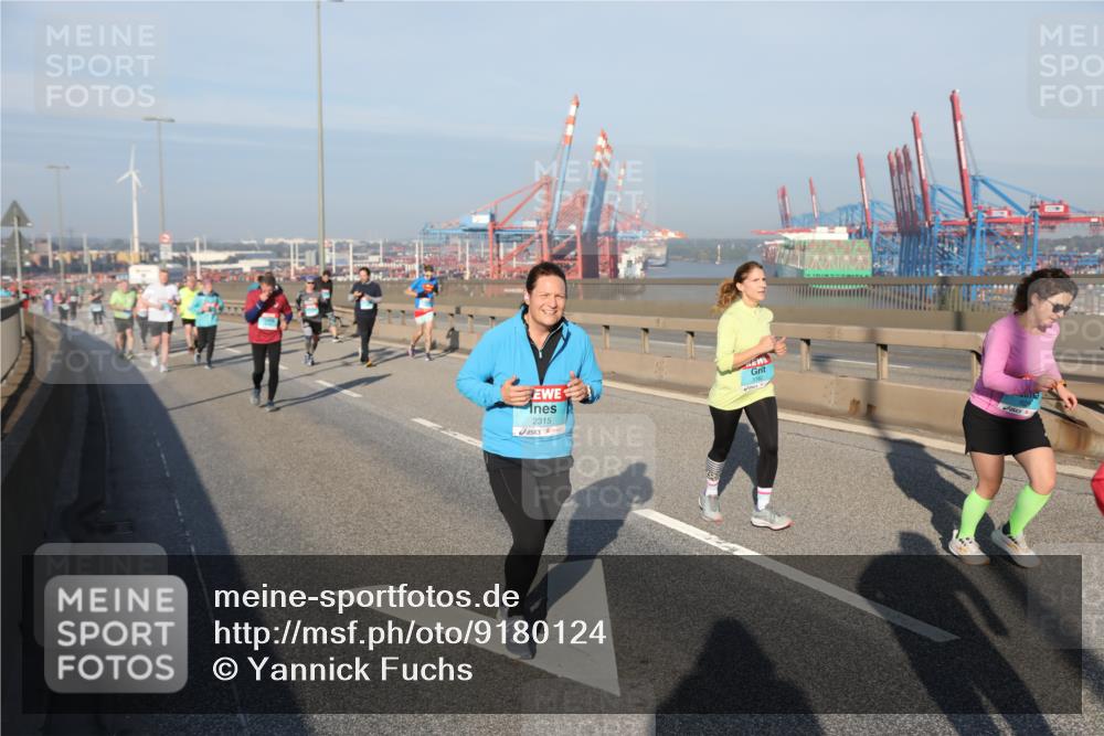 03.10.2025 - Köhlbrandbrückenlauf Yannick Fuchs http://msf.ph/oto/9180124 03.10.2025 08:53:42 Position 2 2315 meine-sportfotos.de