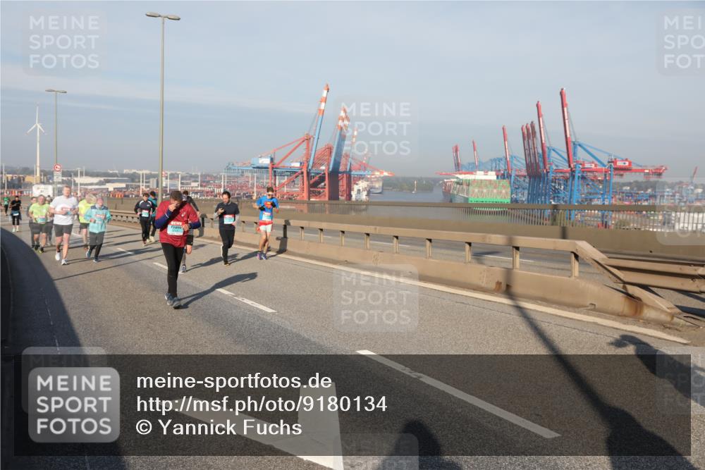 03.10.2025 - Köhlbrandbrückenlauf Yannick Fuchs http://msf.ph/oto/9180134 03.10.2025 08:53:44 Position 2  meine-sportfotos.de