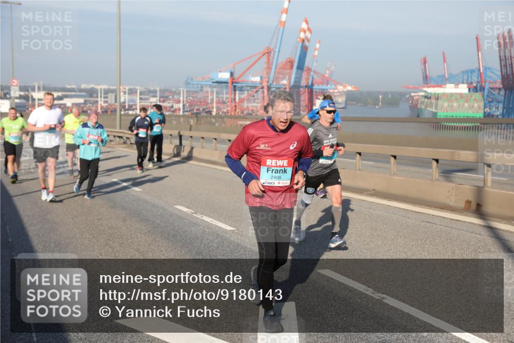03.10.2025 - Köhlbrandbrückenlauf Yannick Fuchs http://msf.ph/oto/9180143 03.10.2025 08:53:46 Position 2 2408 meine-sportfotos.de