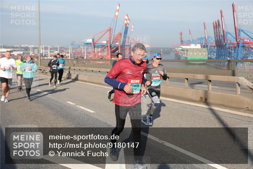 03.10.2025 - Köhlbrandbrückenlauf Yannick Fuchs http://msf.ph/oto/9180147 03.10.2025 08:53:46 Position 2 2408, 1717 meine-sportfotos.de