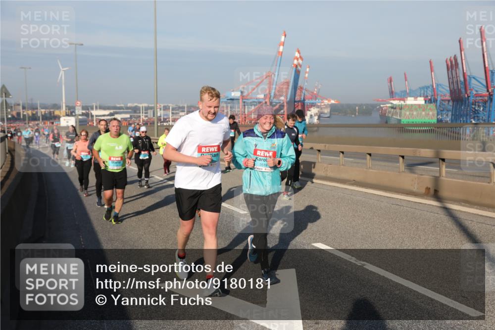 03.10.2025 - Köhlbrandbrückenlauf Yannick Fuchs http://msf.ph/oto/9180181 03.10.2025 08:53:50 Position 2 3519 meine-sportfotos.de