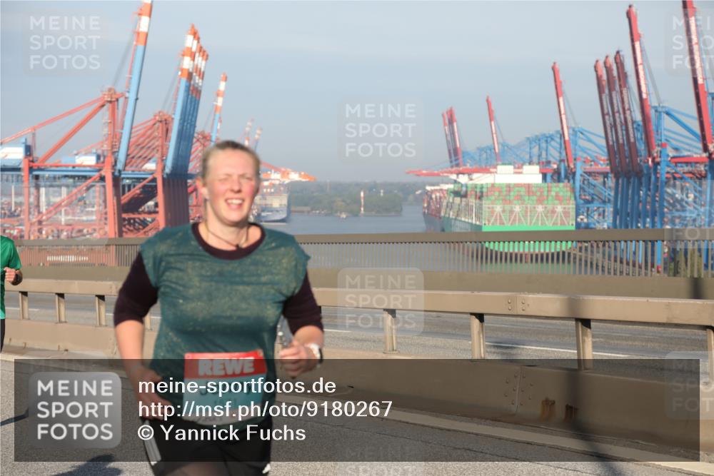 03.10.2025 - Köhlbrandbrückenlauf Yannick Fuchs http://msf.ph/oto/9180267 03.10.2025 08:54:07 Position 2 1571 meine-sportfotos.de