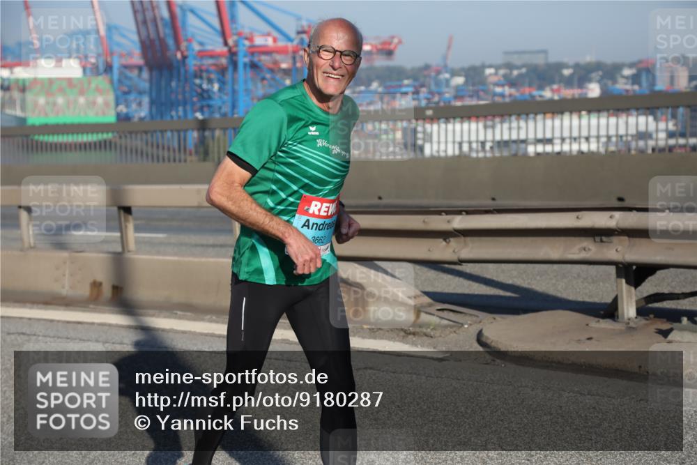03.10.2025 - Köhlbrandbrückenlauf Yannick Fuchs http://msf.ph/oto/9180287 03.10.2025 08:54:10 Position 2 3662 meine-sportfotos.de