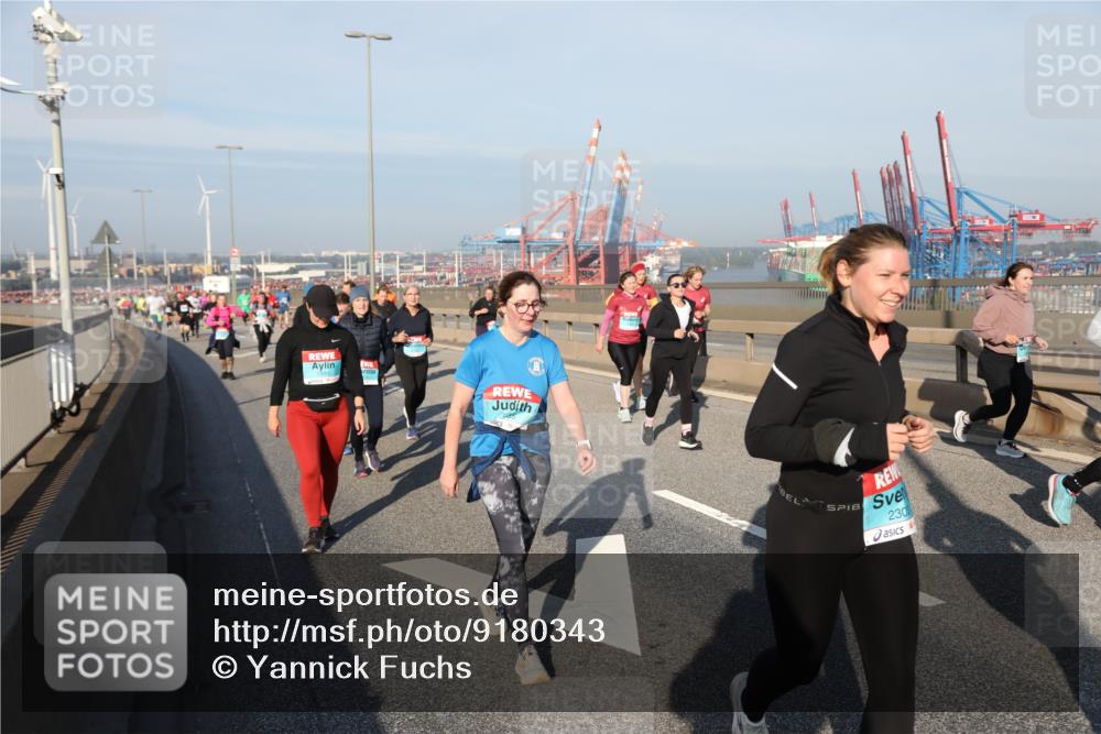 03.10.2025 - Köhlbrandbrückenlauf Yannick Fuchs http://msf.ph/oto/9180343 03.10.2025 08:54:20 Position 2 85, 230 meine-sportfotos.de