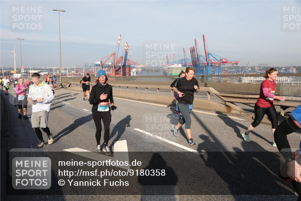 03.10.2025 - Köhlbrandbrückenlauf Yannick Fuchs http://msf.ph/oto/9180358 03.10.2025 08:54:25 Position 2  meine-sportfotos.de