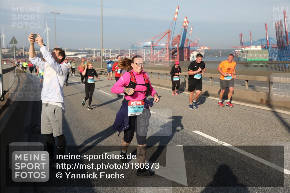 03.10.2025 - Köhlbrandbrückenlauf Yannick Fuchs http://msf.ph/oto/9180373 03.10.2025 08:54:28 Position 2 1509 meine-sportfotos.de
