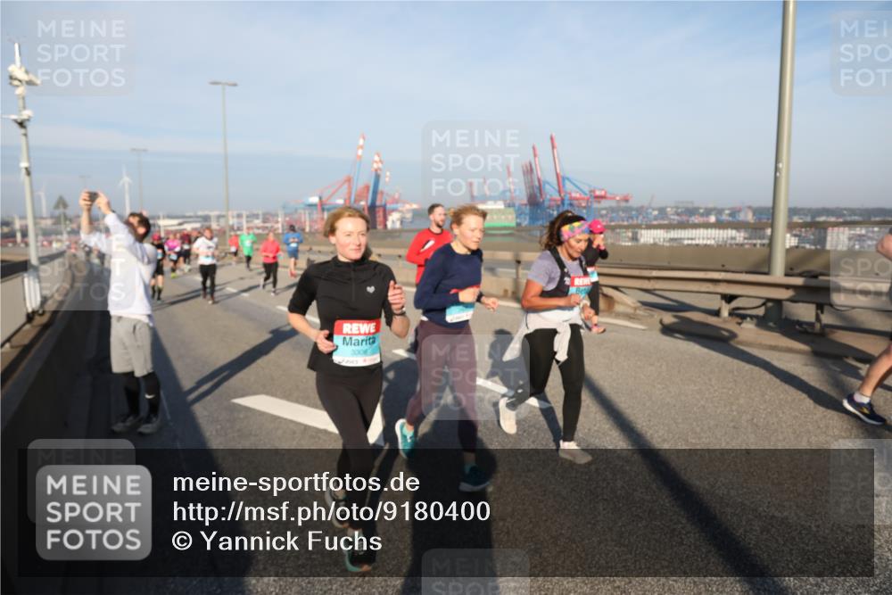 03.10.2025 - Köhlbrandbrückenlauf Yannick Fuchs http://msf.ph/oto/9180400 03.10.2025 08:54:31 Position 2 3306 meine-sportfotos.de
