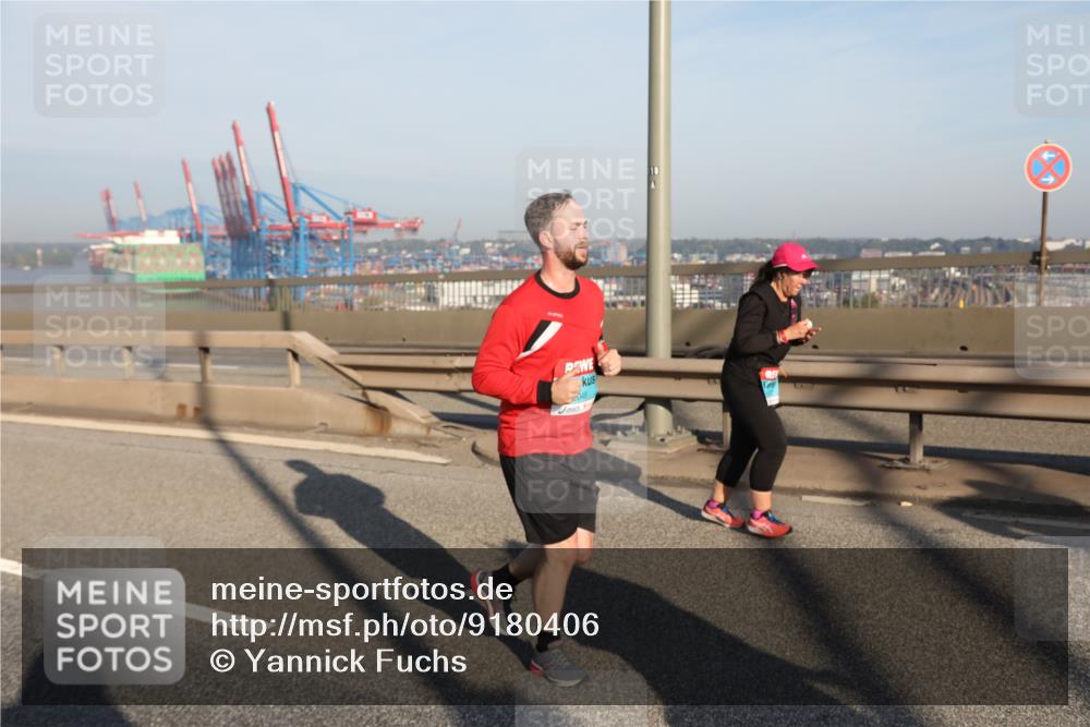 03.10.2025 - Köhlbrandbrückenlauf Yannick Fuchs http://msf.ph/oto/9180406 03.10.2025 08:54:33 Position 2 649 meine-sportfotos.de