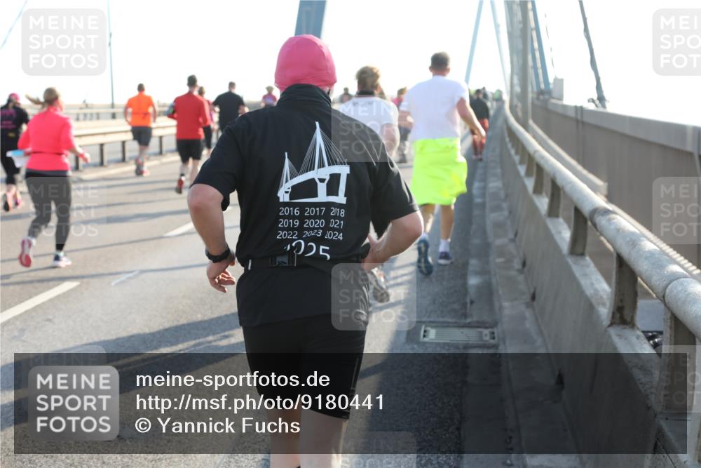 03.10.2025 - Köhlbrandbrückenlauf Yannick Fuchs http://msf.ph/oto/9180441 03.10.2025 08:54:41 Position 2 2016, 2017, 2018, 2019, 2020, 021, 2022, 2023, 2024, 25 meine-sportfotos.de