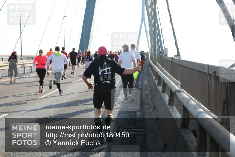 03.10.2025 - Köhlbrandbrückenlauf Yannick Fuchs http://msf.ph/oto/9180459 03.10.2025 08:54:43 Position 2 2016, 2017, 2018, 2019, 2020, 2021, 2022, 2023, 2024, 1225 meine-sportfotos.de