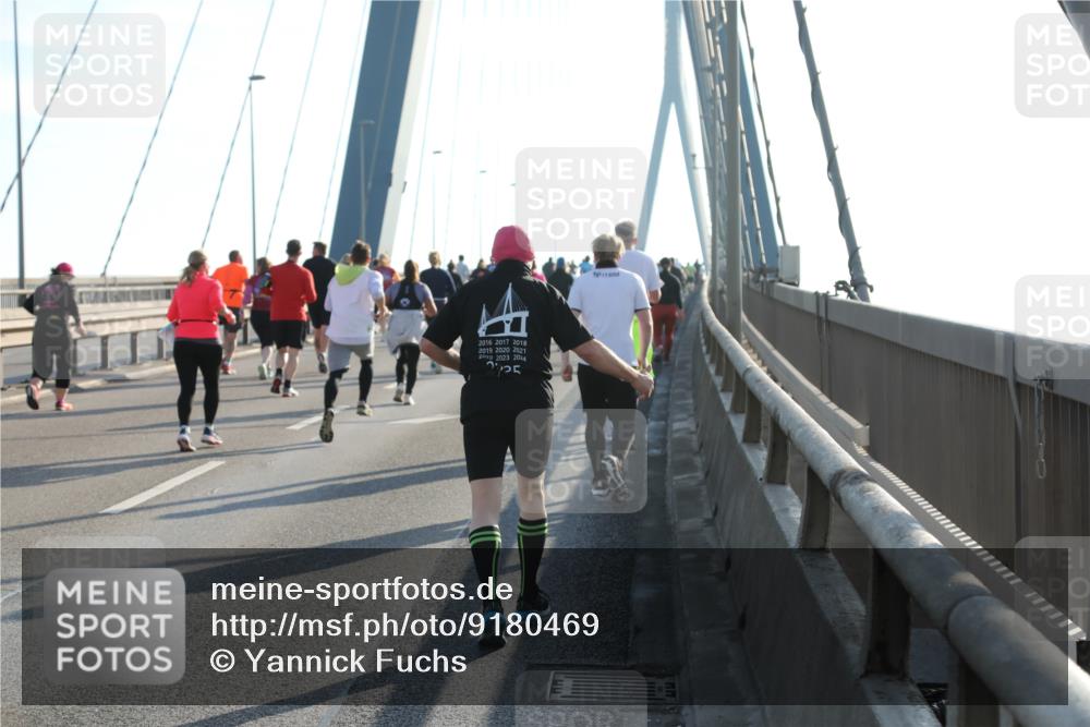 03.10.2025 - Köhlbrandbrückenlauf Yannick Fuchs http://msf.ph/oto/9180469 03.10.2025 08:54:44 Position 2 2016, 2017, 2018, 2019, 2020, 2021, 2022, 2023, 2024 meine-sportfotos.de