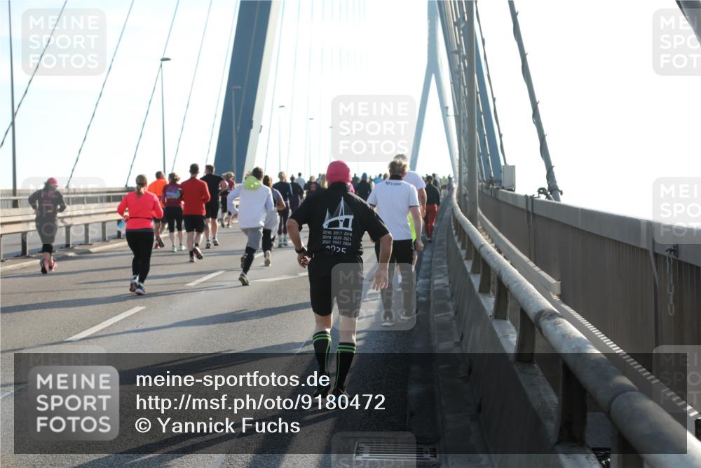 03.10.2025 - Köhlbrandbrückenlauf Yannick Fuchs http://msf.ph/oto/9180472 03.10.2025 08:54:44 Position 2 2016, 2017, 2018, 2019, 2020, 2021, 2022, 2023, 2024, 3225 meine-sportfotos.de