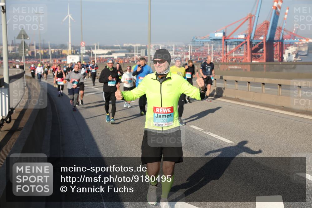 03.10.2025 - Köhlbrandbrückenlauf Yannick Fuchs http://msf.ph/oto/9180495 03.10.2025 08:54:48 Position 2 1904 meine-sportfotos.de