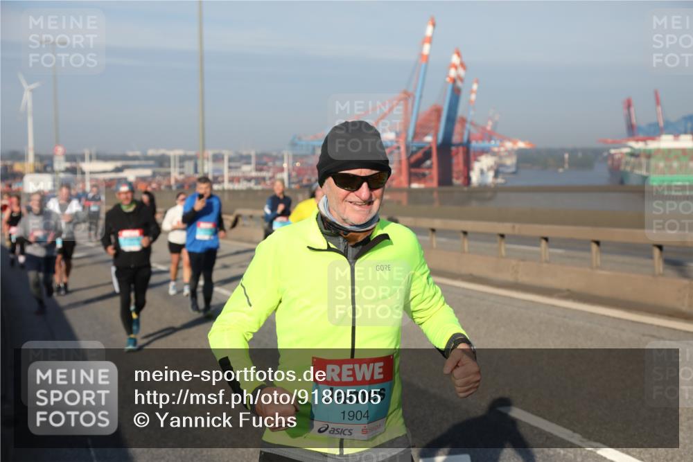 03.10.2025 - Köhlbrandbrückenlauf Yannick Fuchs http://msf.ph/oto/9180505 03.10.2025 08:54:49 Position 2 1904 meine-sportfotos.de