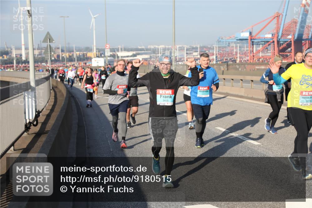 03.10.2025 - Köhlbrandbrückenlauf Yannick Fuchs http://msf.ph/oto/9180515 03.10.2025 08:54:51 Position 2 3455, 3279 meine-sportfotos.de