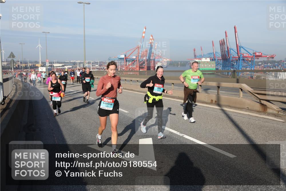03.10.2025 - Köhlbrandbrückenlauf Yannick Fuchs http://msf.ph/oto/9180554 03.10.2025 08:54:57 Position 2 1263 meine-sportfotos.de