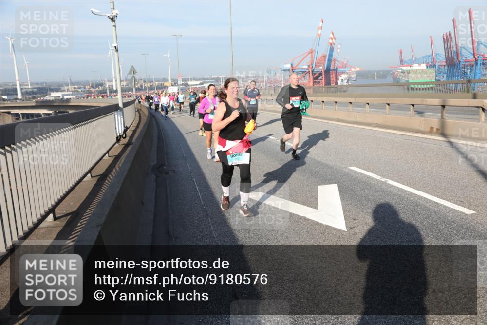 03.10.2025 - Köhlbrandbrückenlauf Yannick Fuchs http://msf.ph/oto/9180576 03.10.2025 08:54:59 Position 2  meine-sportfotos.de