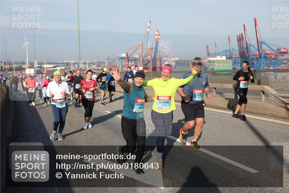 03.10.2025 - Köhlbrandbrückenlauf Yannick Fuchs http://msf.ph/oto/9180643 03.10.2025 08:55:07 Position 2 2213, 1993 meine-sportfotos.de