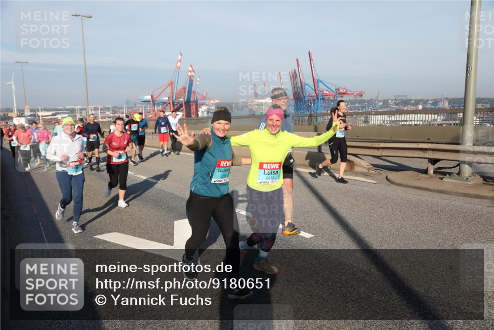 03.10.2025 - Köhlbrandbrückenlauf Yannick Fuchs http://msf.ph/oto/9180651 03.10.2025 08:55:08 Position 2 2213, 118 meine-sportfotos.de