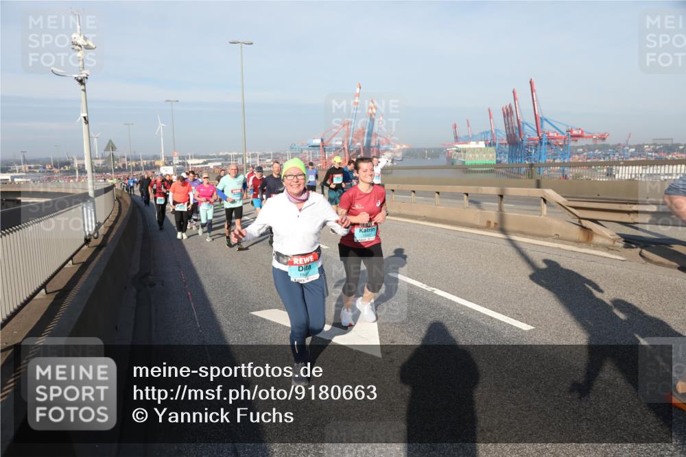 03.10.2025 - Köhlbrandbrückenlauf Yannick Fuchs http://msf.ph/oto/9180663 03.10.2025 08:55:09 Position 2 1847 meine-sportfotos.de