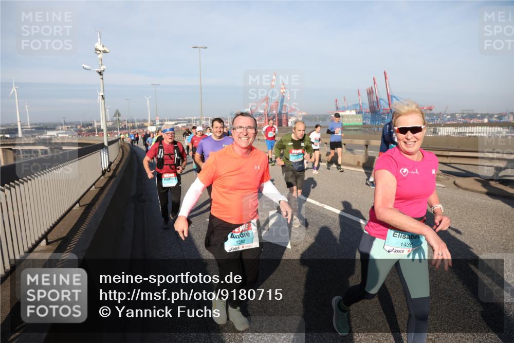 03.10.2025 - Köhlbrandbrückenlauf Yannick Fuchs http://msf.ph/oto/9180715 03.10.2025 08:55:13 Position 2 1552, 1436 meine-sportfotos.de