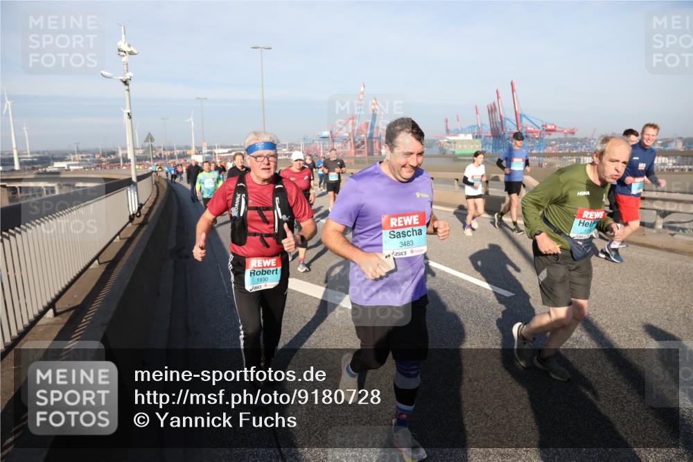 03.10.2025 - Köhlbrandbrückenlauf Yannick Fuchs http://msf.ph/oto/9180728 03.10.2025 08:55:15 Position 2 1930, 3483, 17 meine-sportfotos.de